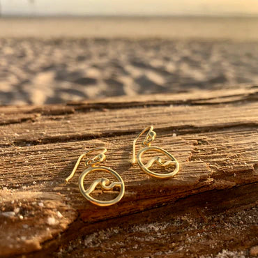 Nosara Petite Gold Plated Wave Earrings by Jen Stones