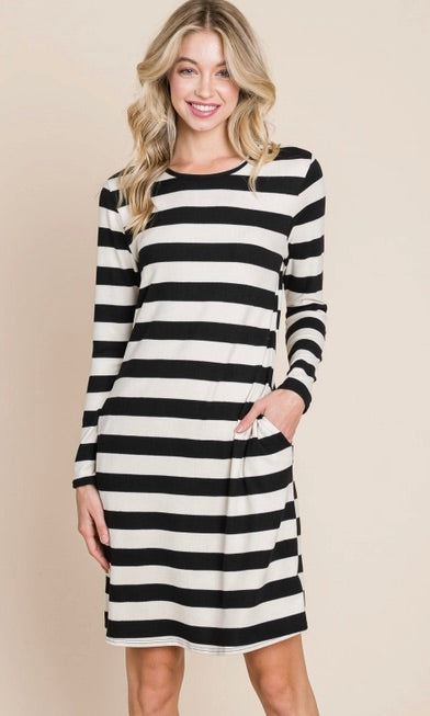 Fun Black & White Striped Midi Dress w/ Pockets